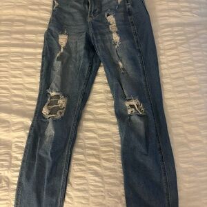 Hollister Ultra High Rise Mom Jeans